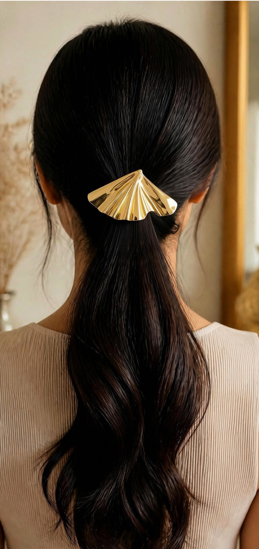 Golden muse hair tie