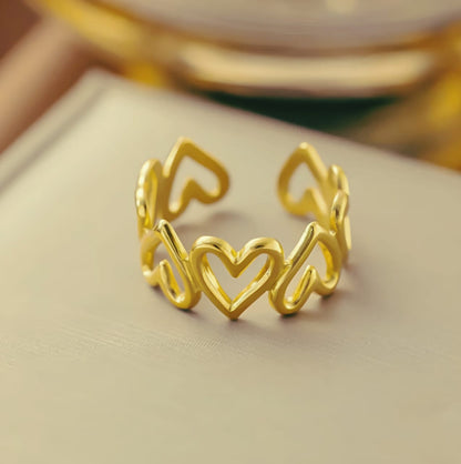 Heartloop ring