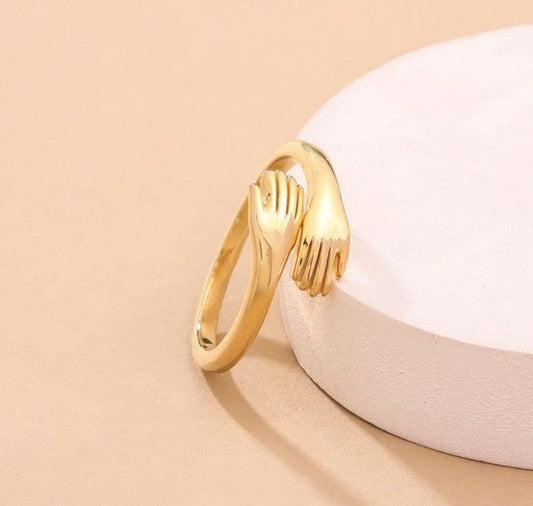 Hug ring