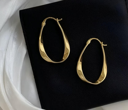 Teardrop hoops